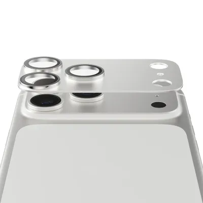 PanzerGlass - Ochranný kryt objektívu Fender pre iPhone 17 Pro, strieborná