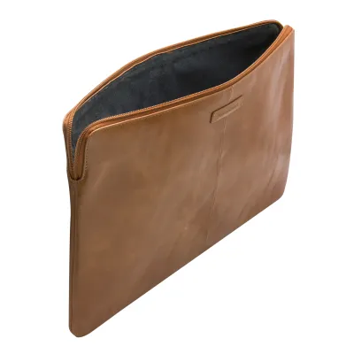 dbramante1928 - Puzdro Skagen Pro (2. generácia) pre MacBook Pro 13''/Air 13'' (2020), tan
