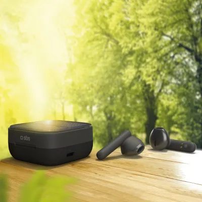 SBS - Bezdrôtové slúchadlá TWS Solar Twin Kobo s nabíjacím puzdrom 300 mAh, čierna