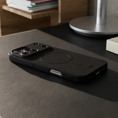 SBS - Puzdro Instinct Mag kompatibilné s MagSafe pre iPhone 17 Pro, čierna