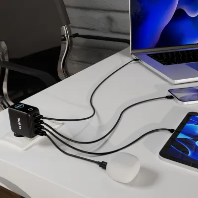 SBS - Cestovný adaptér Smart GaN 3x USB-C/USB-A, PD, 140 W, čierna