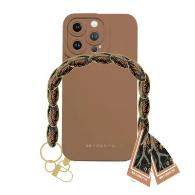 case&me - Puzdro Lady Case s retiazkou na zápästie a šatkou pre iPhone 14 Pro Max, hnedá