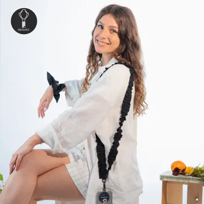 case&me - Náhrdelník Lily pre smartfóny, čierna